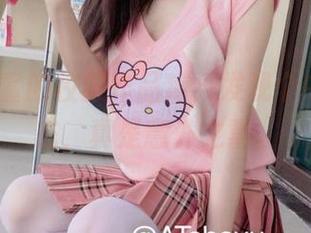 逛逛AT鲨的校服作品库，发现个中千姿百态，真是意外之喜。