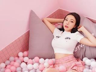 Feilin嗲囡囡 – 最新图集：天使？我感觉是个伪装的超级英雄芷儿Momoko！