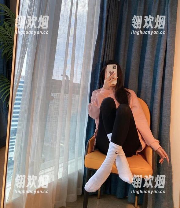 微密圈 - 资源透明，July芝岚的夏日美图靠的还是一纸架子…看，你又来了！
