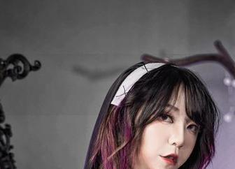 原图欣赏：Leah梓未化身“堕落修女”，叛逆的气息真让人难以抗拒