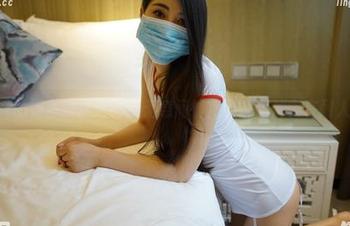 看ROSI的黑色蕾丝定制，无意间捕捉到的图片实在耐人寻味。