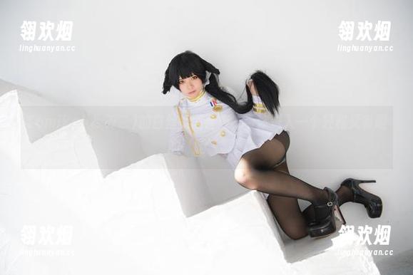 Tomiko(とみこ)的白丝美图合集，带你进入一个轻松又有趣的‘腿’事！