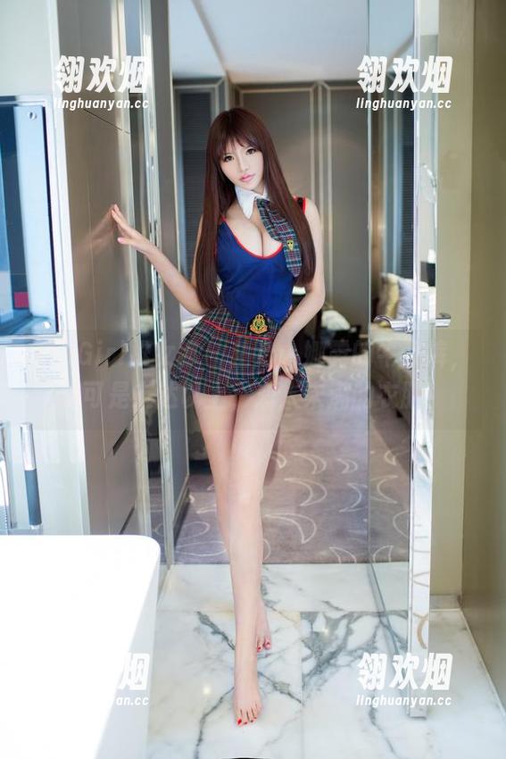 TuiGirl推女郎-娜露 TuiGirl推女郎 - 精选:娜露的牛仔裤,这可是友达以上,恋人未满的衣服!