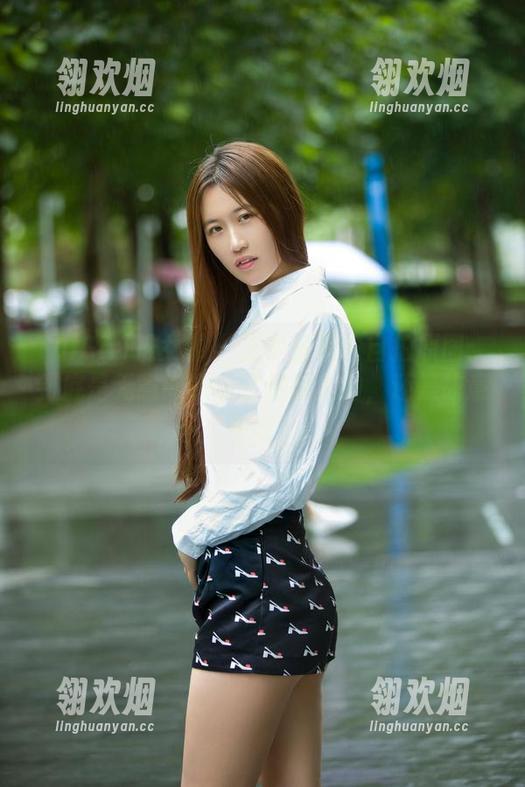 TuiGirl推女郎 - 王李丹尼的自拍原图：到底是无意间把自己拍得太帅，还是故意作妖？