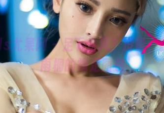 UGirls尤果网 – 足下生风？没错，就是夏雨桐的裸足图包