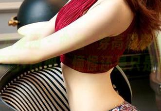 UGirls尤果网 – 曲铭瑄穿高跟鞋时的无意识流：原图+图册，憧憬还是只是在想啥？