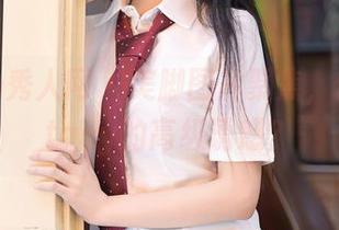 Xiuren秀人网 – 美脚图片聚焦，何梦兮Stacy的高级诱惑？