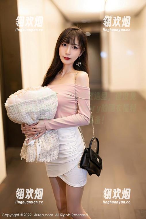 Xiuren秀人网-周慕汐fairy Xiuren秀人网 - 见过百变造型,但没见过这么随意的?周慕汐fairy的睡衣福利图集上线,居家必备!