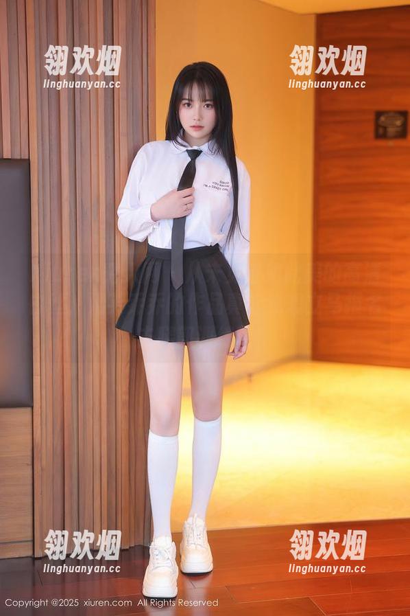 Xiuren秀人网-奶芙乔乔 Xiuren秀人网 - 从未见过如此美的高清白丝,奶芙乔乔的作品真让我想立马报名去腿部训练营!