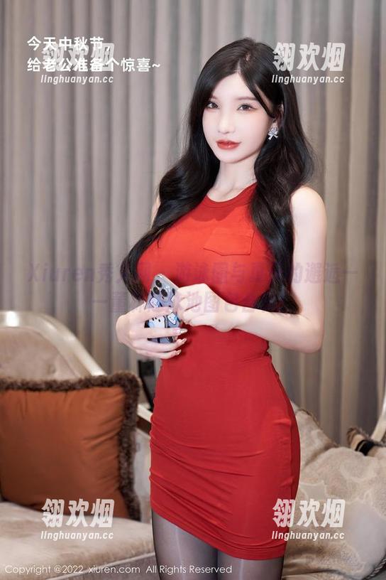Xiuren秀人网-董林越 Xiuren秀人网 - 游泳圈与夏天的邂逅——董林越泳池图包合辑!
