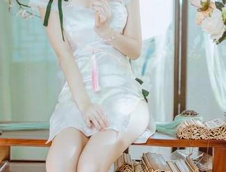 看这个coser衣衣，她的cot图里每一角度都有不同的温柔，我是被调戏了嘛