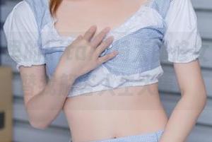 高清写真里的kitaro绮太郎修女，仿佛要替我解答人生大事。