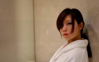 pans – 天台美图更新就必须关注金熙，虽然…我确实在想她衣服的出处。