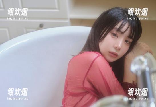 私拍校服？wuyo(우요)其实给了我们另一个借口看美丽了！