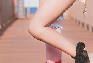 拯救我的审美，下载三度69这礼服的美图，顺便琢磨下，我今天能穿什么好？