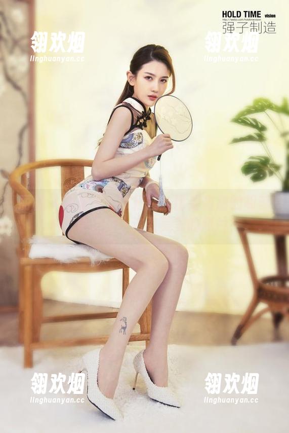 丽柜-柒柒 丽柜 - 柒柒兔女郎精选:比起甜甜的胡萝卜,更想咬上这张美美的照片!