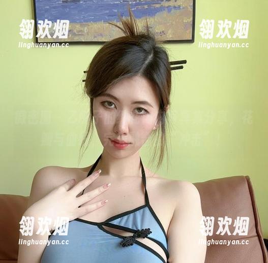 微密圈 - 乙醇子的绣花内内写真集分享，花瓣与曲线，完美融合的“冲击”！
