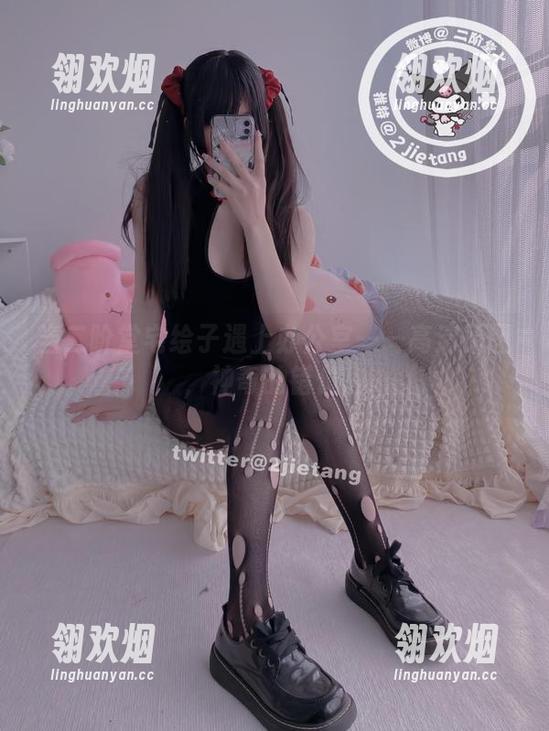 当二阶堂宅绘子遇上办公室——高清原图，神奇的错位。