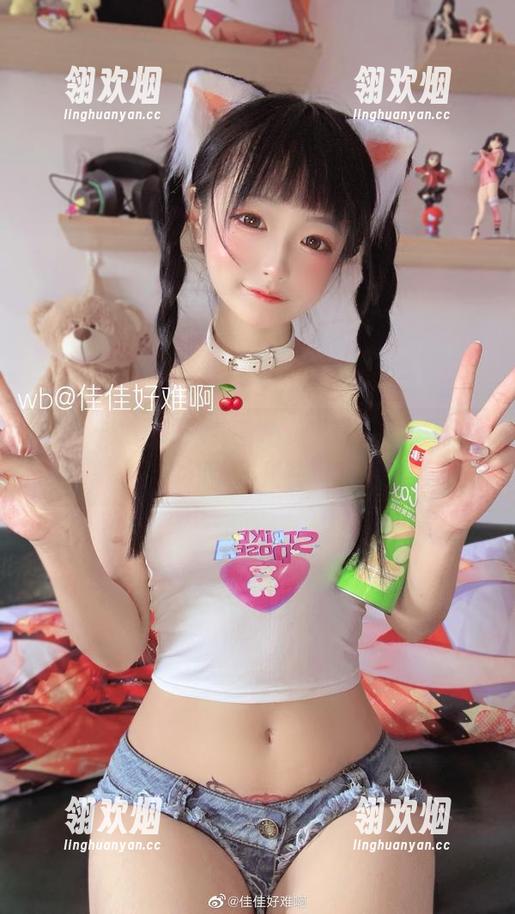 佳佳好难啊和她的蓝色吊带，写真里面的资源不只是在运动