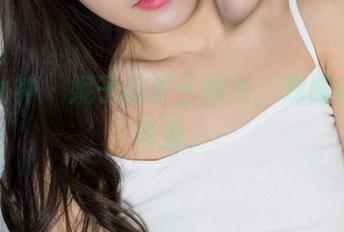 克拉女神 – 妮子的护士图片，辣眼睛也是真香。
