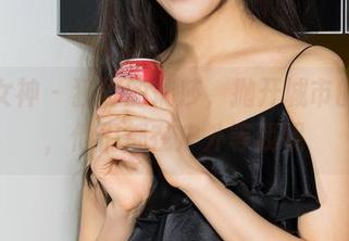 克拉女神 – 狂野的瑞莎，抛开城市的写真，他们都在户外等我呢