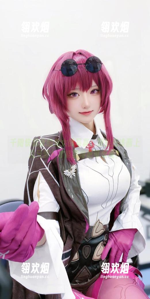 千阳快起床 千阳快起床的兔女郎写真:到底应该画上几只萝卜才能显得更可爱呢?