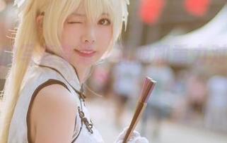 向小圆的写真奇遇：礼服和重力对抗的战斗！