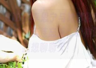 嗲囡囡 – SiByl李思宁与她那副眼镜，高清原图真能让我流连忘返，眼神深邃得让我想聊聊天！