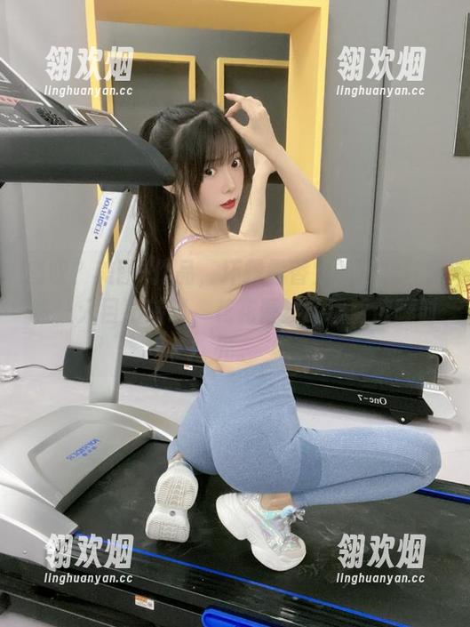 感叹？美图+作品，坏露露香宝的杨枝甘露真让人目不转睛，花花蕾丝的昏昏欲睡时光。