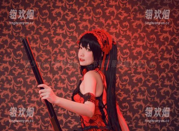 妖少you1 妖少you1新作发布!秘书造型果然能撩动人心