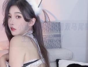 不看后悔哦！小小奶瓶儿原图双马尾制服，师生剧情乐翻天！