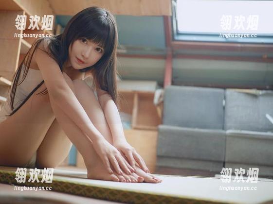高清才是王道，小鹿鹿shika教你如何在职业装中脱颖而出