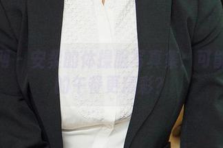 尤果网 – 安柔的体操服写真集：可能比你的午餐更精彩？