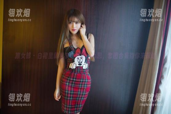 推女郎 - 白裙里藏着李七喜的小心思，套图合集待你来探讨