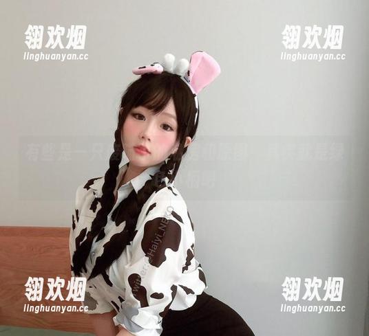 有些是一只废喵了的私房和原图，其实就是绿色小柄吧