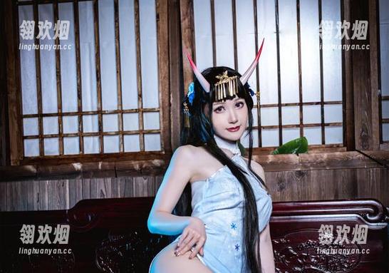 美丽的错位：木之本果在毛衣中穿梭，于是产生了一个cos的奇异合集