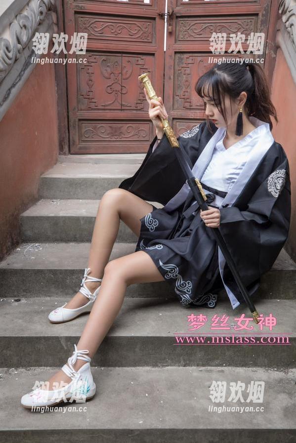 梦丝女神-刘诺 梦丝女神 - 刘诺的纯白系列——这集吓得我的黑色衣服都退色了!