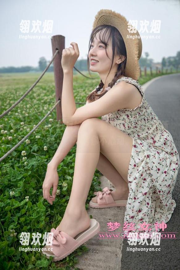 梦丝女神-花月舞 梦丝女神 - 白裙如云,看看花月舞的最新图片,不信你不心动。