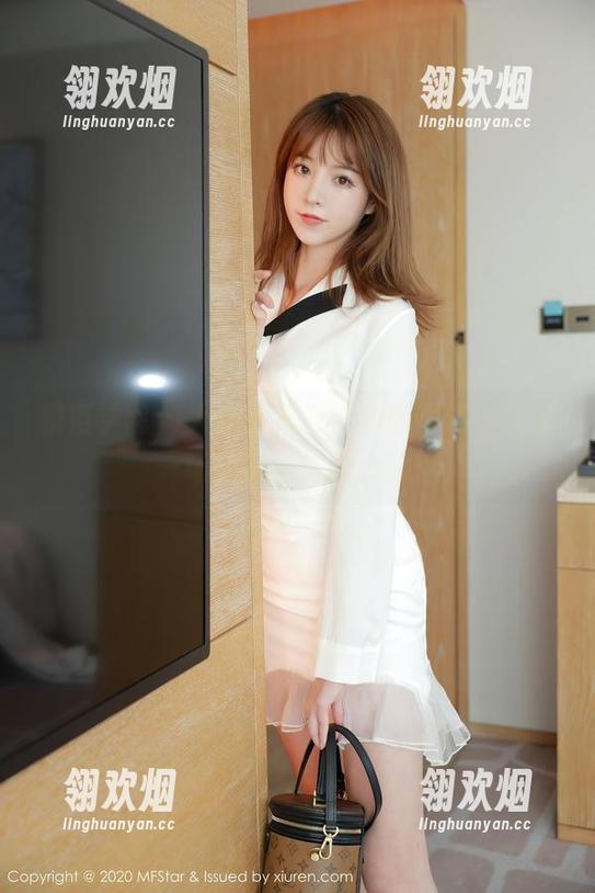模范学院-大美妞儿 模范学院 - 大美妞儿与学妹的写真,分享一场唤醒记忆的小旅行