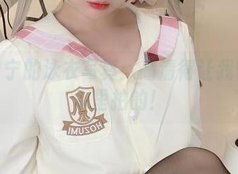 樱井宁宁的泳衣写真：高清得让我怀疑是水里拍的！