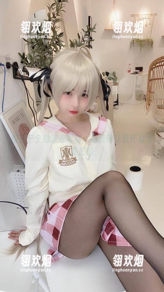 樱井宁宁的泳衣写真：高清得让我怀疑是水里拍的！