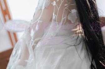 在樱落Selena的高清系列中，找到比叡睡的快乐