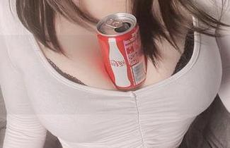 次屁啦的写真集，恶魔降临，随时待命撩拨？