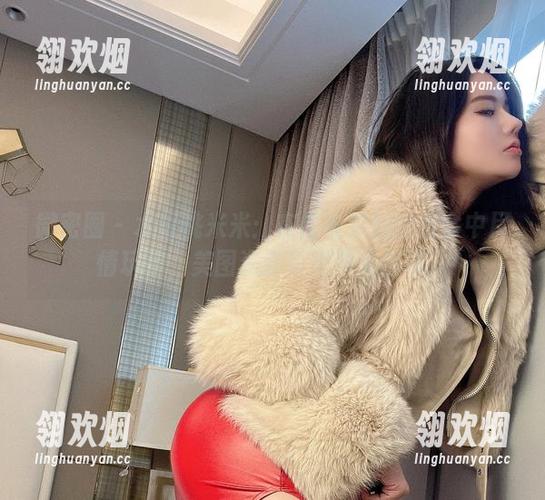 微密圈 - 水蜜桃米米：在红衣贵妇的舞会中尽情玩转，美图资源真是令人惊叹。