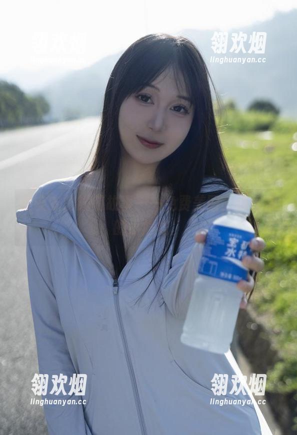 浅安安 浅安安的睡前故事——免费美图,送给你的小尴尬。