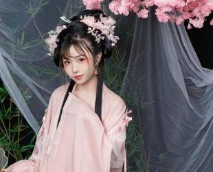 碧蓝航线的爆机少女喵小吉原图在这里，分享一下这“趣味”堪比画的作品。