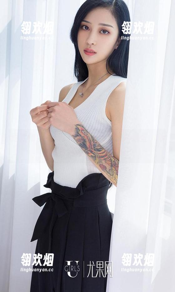 爱尤物 - 奶茶Emily女友又换新造型，新美图看完绝对不想闭眼！