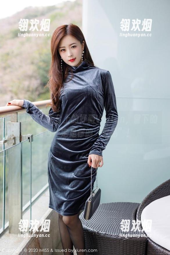 爱蜜社-妤薇Vivian 爱蜜社 - 天台上的妤薇Vivian,留下的图包一定是你的“藏品”!