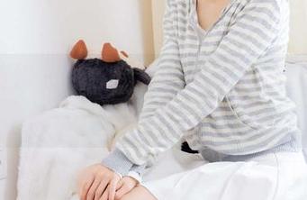 物恋传媒 – 小谷的新狗粮，白冰丝袜大合集——快来网盘搜刮吧！
