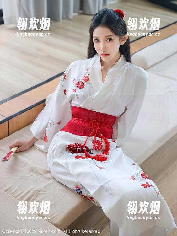 秀人网-伊丽莎有点白 秀人网 - 伊丽莎有点白户外作品集:与风做个短暂的约会,尽管它总是来得快去得也快!